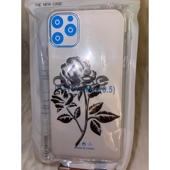 Black Rose Print iPhone 11 Pro Max Case 🖤 - Picture 14 of 17